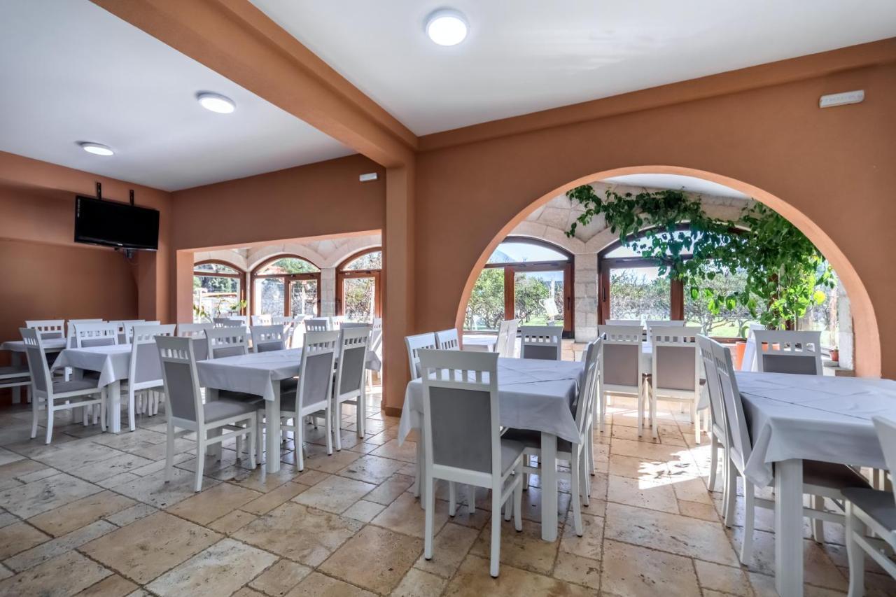 Hotel Pharos Bar Εξωτερικό φωτογραφία