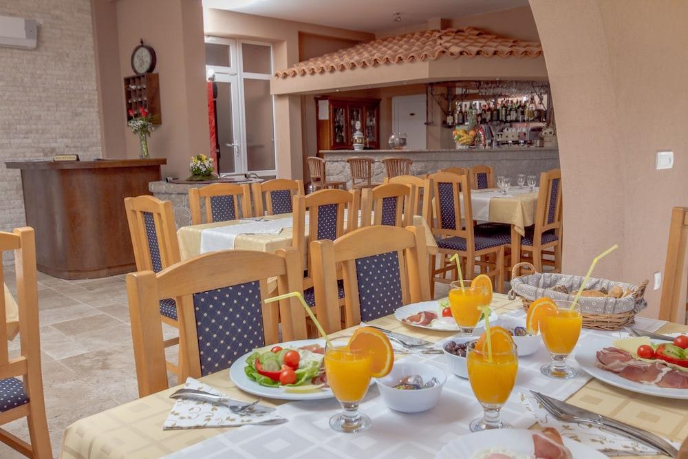 Hotel Pharos Bar Εξωτερικό φωτογραφία