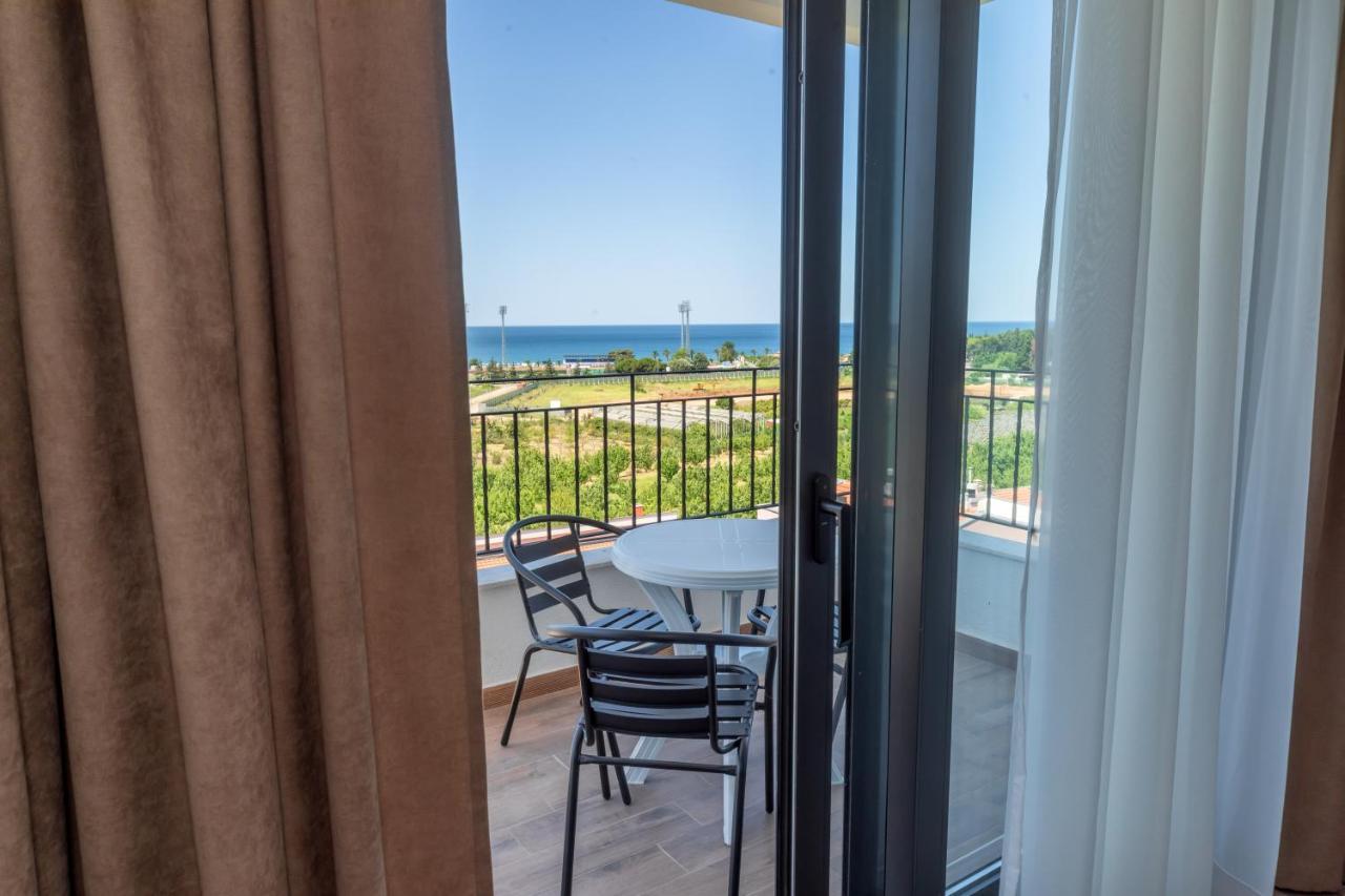 Hotel Pharos Bar Εξωτερικό φωτογραφία