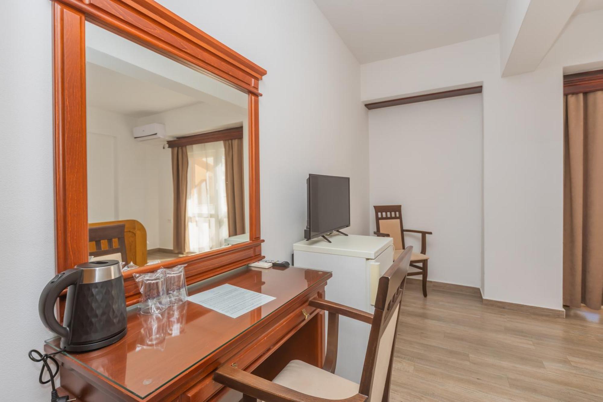 Hotel Pharos Bar Εξωτερικό φωτογραφία